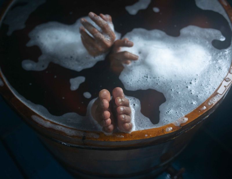 © Ryan Andrew - Sacred bubbles, He spells water mantra, 2024.