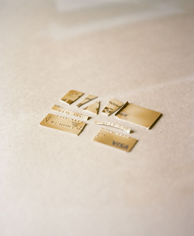 © Jade Joannès - The gold payment card, 2021