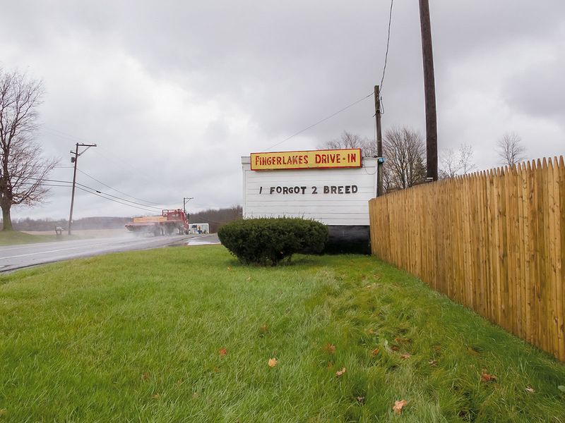 © Victoria Crayhon - Untitled Auburn New York, USA 44 x 30 inch archival pigment print.