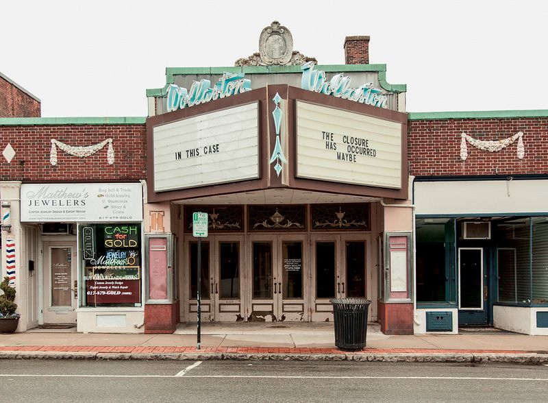 © Victoria Crayhon - Image from the Thoughts on Romance from the Road photography project