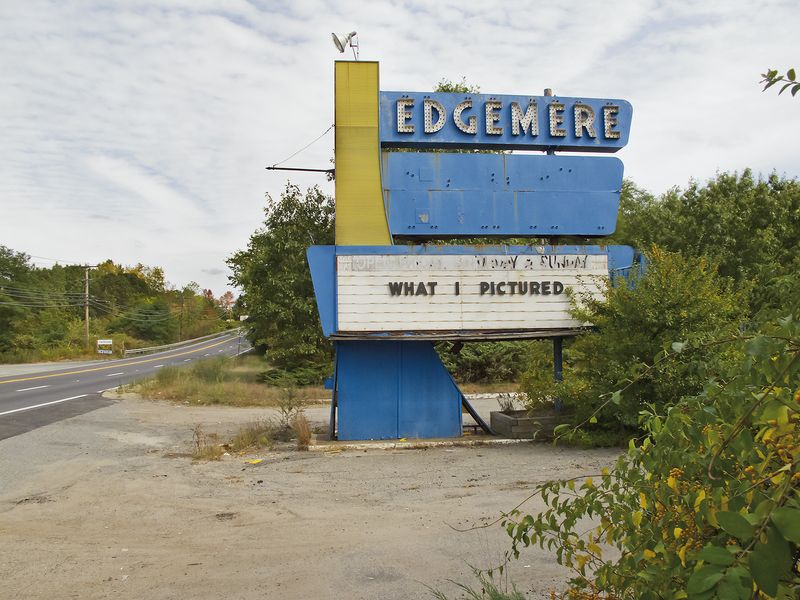 © Victoria Crayhon - Image from the Thoughts on Romance from the Road photography project