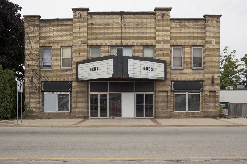 © Victoria Crayhon - Image from the Thoughts on Romance from the Road photography project