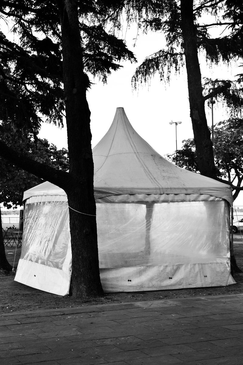 © María Hechen - Image from the As if there were no other city photography project