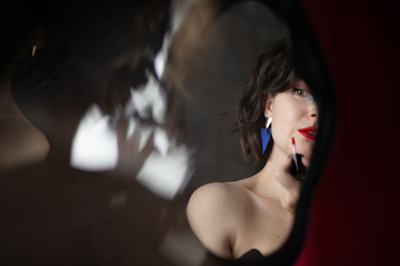 © Ksenia Shupenya - Profile in Shadow