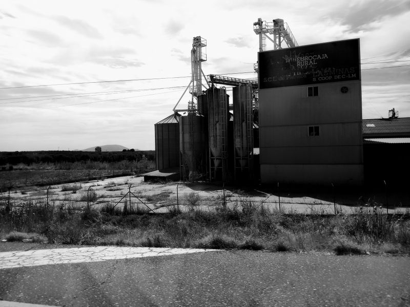 © Susanne Wehmer - CM-401 near Polán (Toledo, Spain)