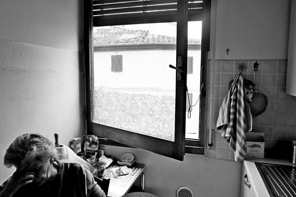 © Simone Margelli - Image from the Laura & Annalisa photography project