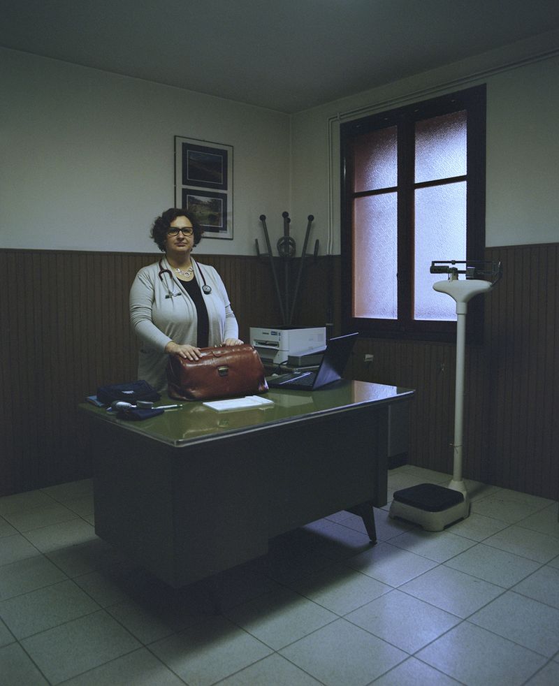 © Nola Minolfi - Doct. Giavelli.She has 66 patients and she comes to Chamois only on Tuesdays for just one hour.