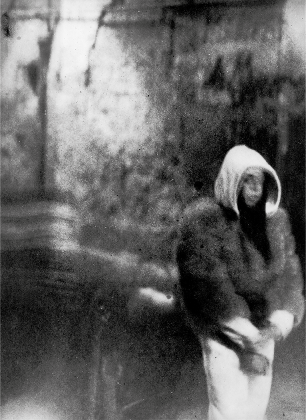 © Giuseppe Riccardi - Image from the Under the mulberry trees photography project