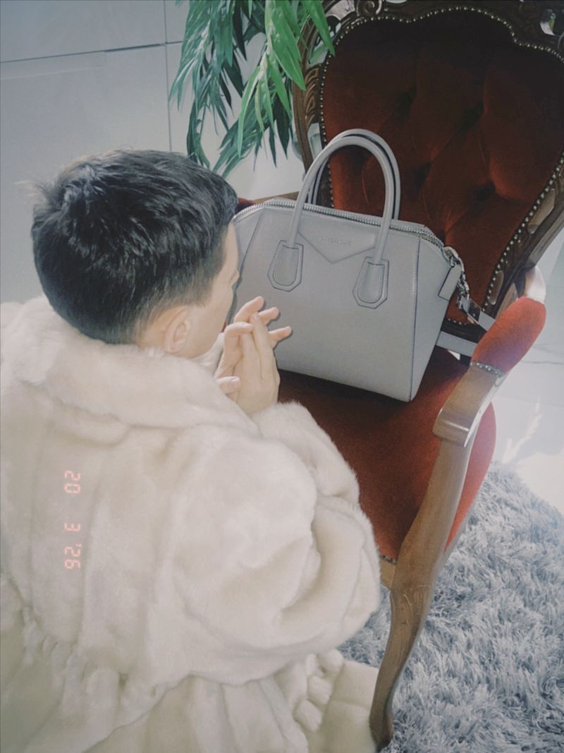 © Olesja Brandt - Image from the Dear Absurd photography project