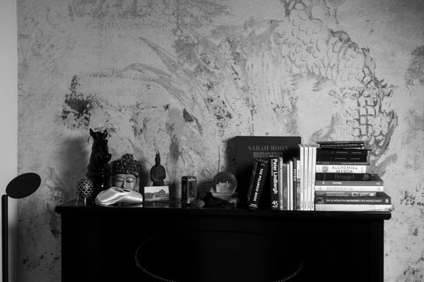 © Olesja Brandt - 2. Displacement: the image of home dissolves into the objects of the present.