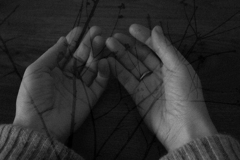© Olesja Brandt - 9. Internal roots: empty hands hold what cannot be held — an image of belonging.