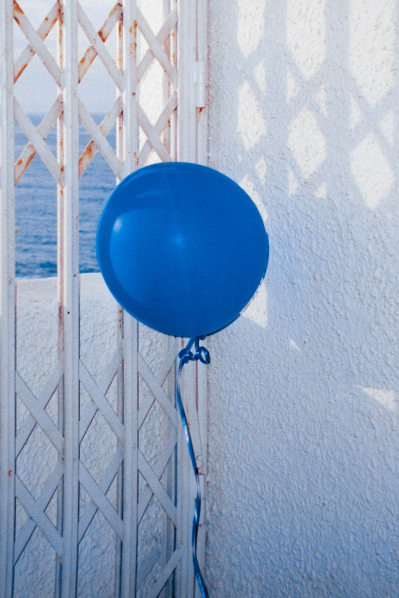 © Ting Miao - Image from the The Blue Balloon photography project