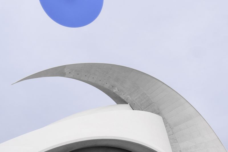 © Ting Miao - Image from the The Blue Balloon photography project