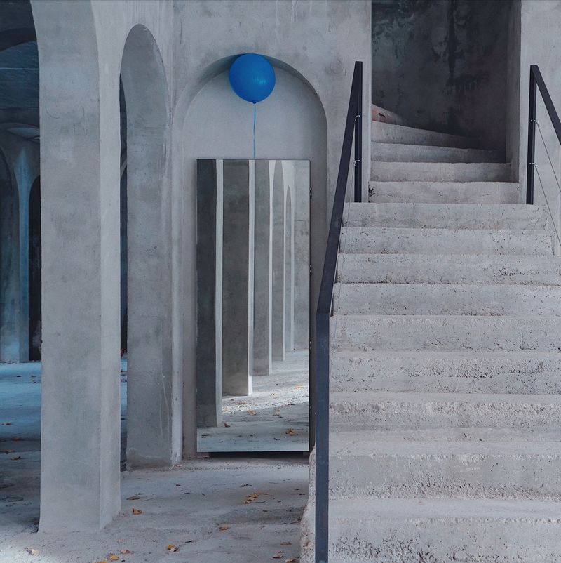 © Ting Miao - Image from the The Blue Balloon photography project