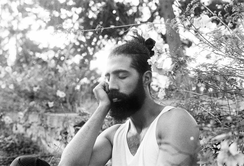 © Yasmine Hatimi - Image from the CHASING BUTTERFLIES photography project