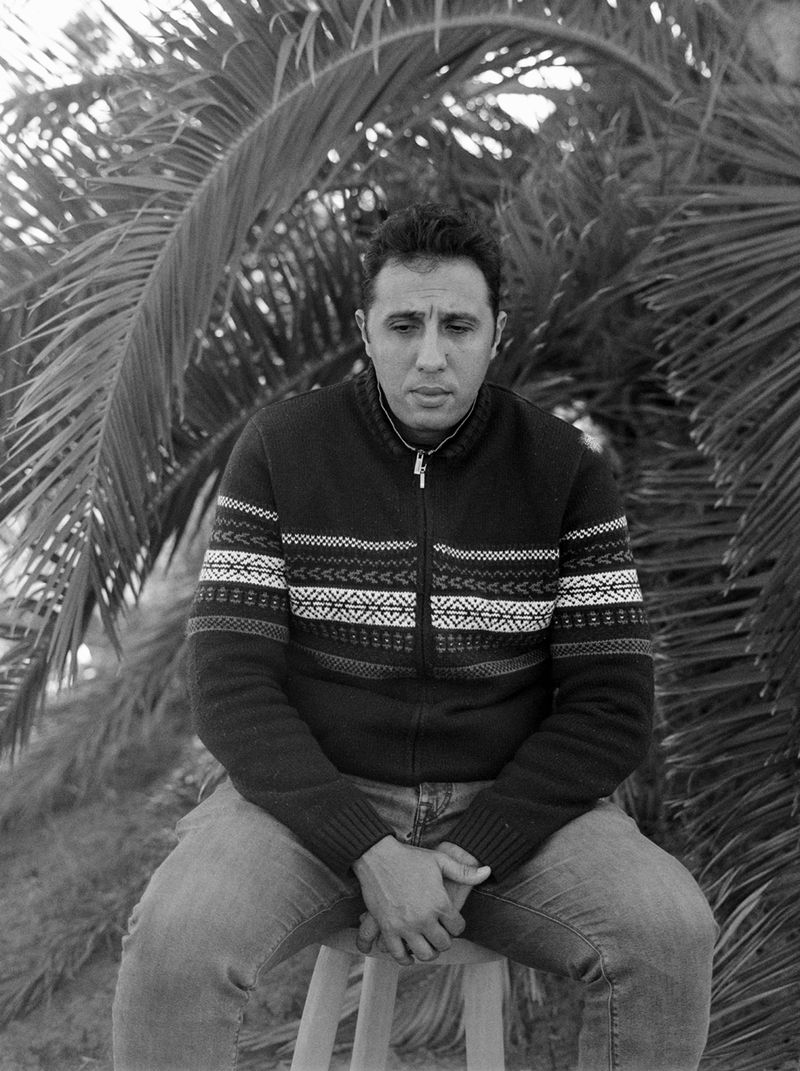 © Yasmine Hatimi - Image from the La chasse aux papillons photography project