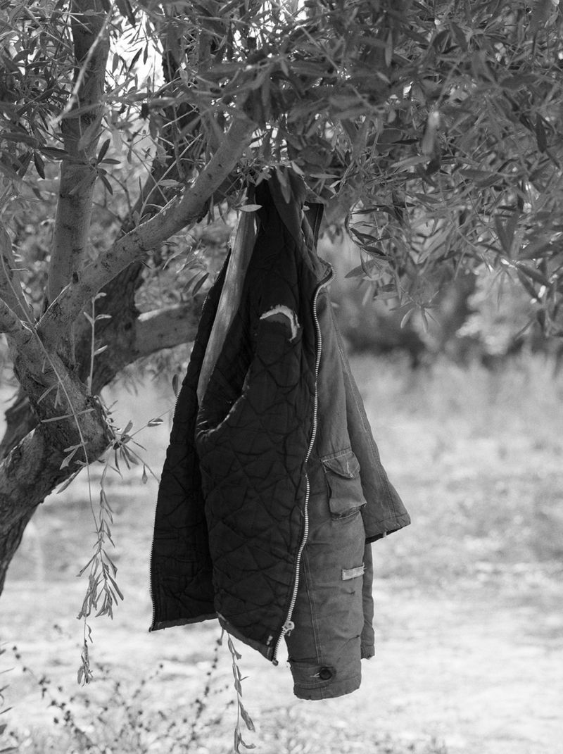 © Yasmine Hatimi - Image from the La chasse aux papillons photography project