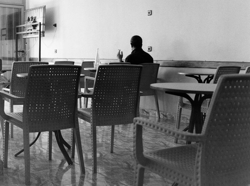 © Yasmine Hatimi - Image from the La chasse aux papillons photography project