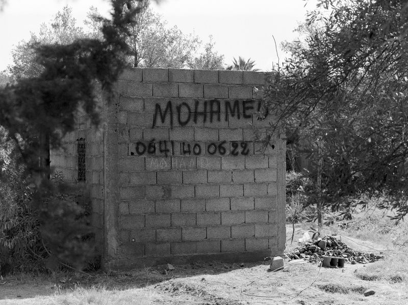 © Yasmine Hatimi - Image from the La chasse aux papillons photography project