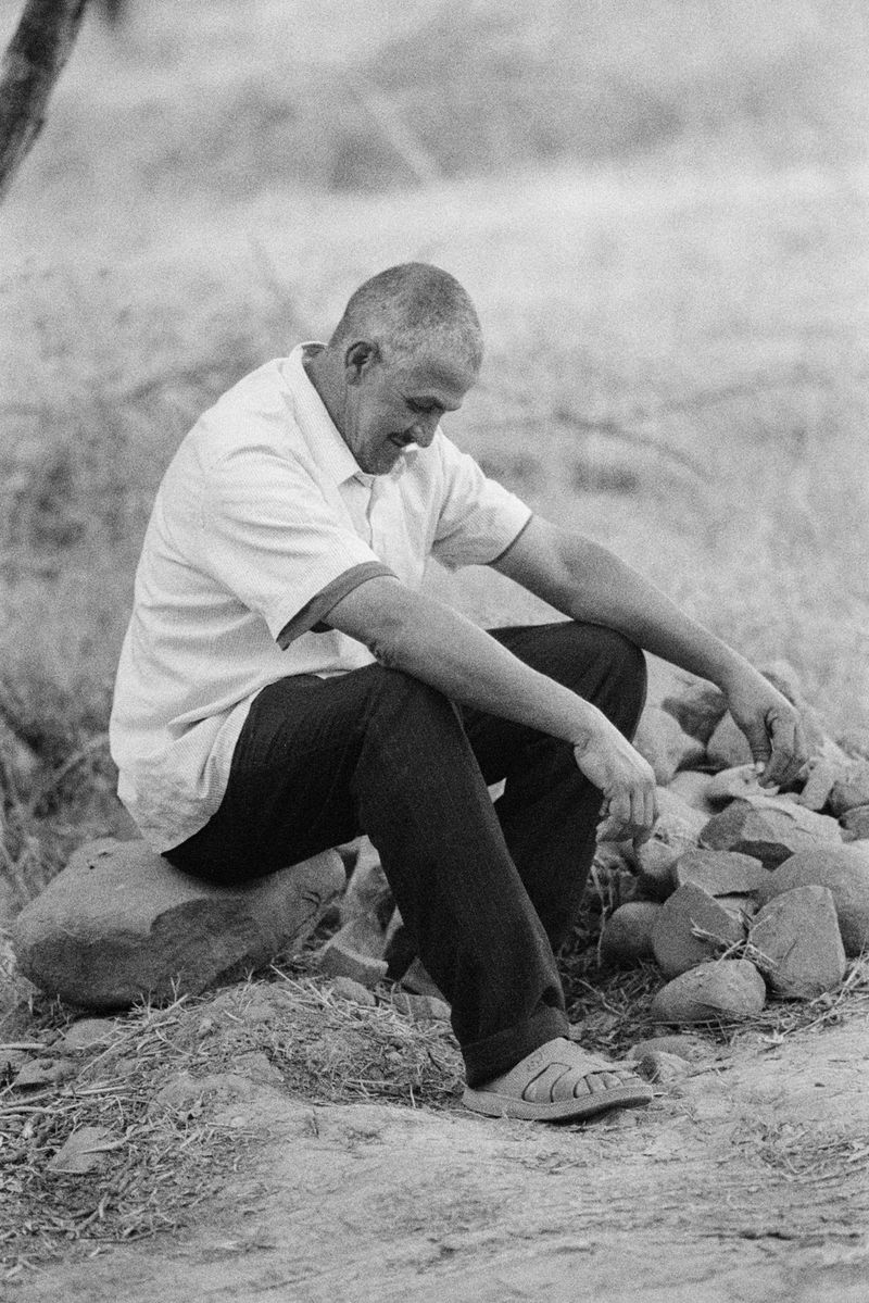 © Yasmine Hatimi - Image from the La chasse aux papillons photography project