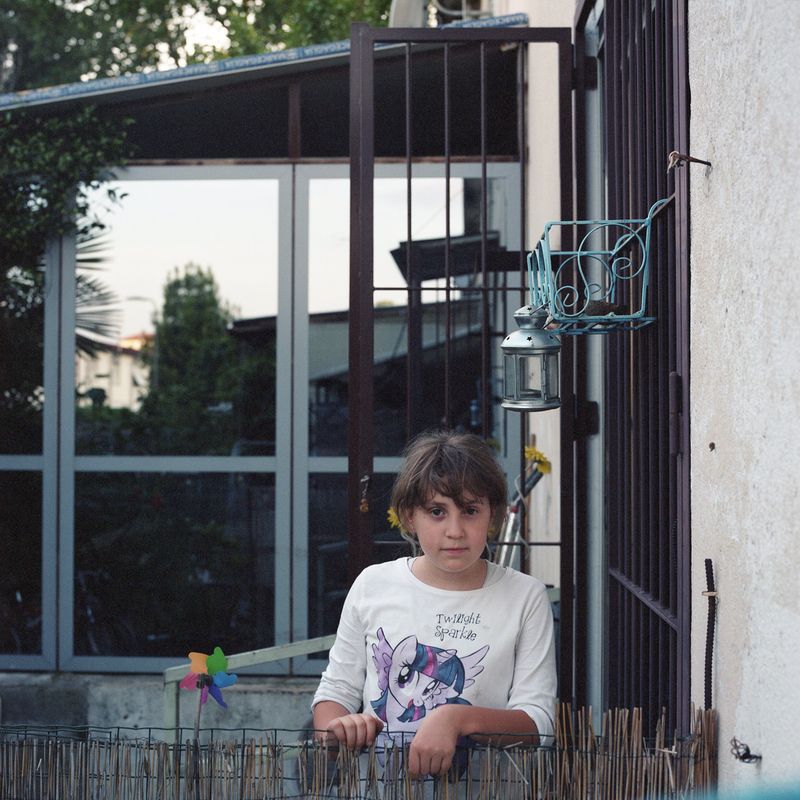 © Chiara Fossati - Ale in her courtyard