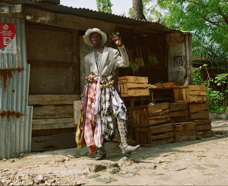 © Coosje Froentjes - ‘ANSWER ME IN A DREAM.WHERE OUR TEARS CARRY PURPOSE.AND OUR HEARTS REMEMBER THE WAY HOME.’