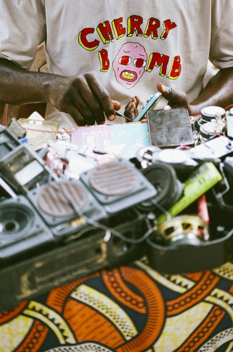 © Eleonore Menga - Image from the Mwana na Mayi (Child of the Water) photography project