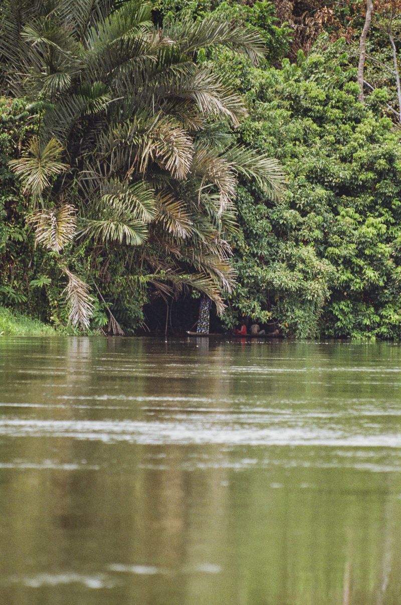 © Eleonore Menga - Image from the Mwana na Mayi (Child of the Water) photography project