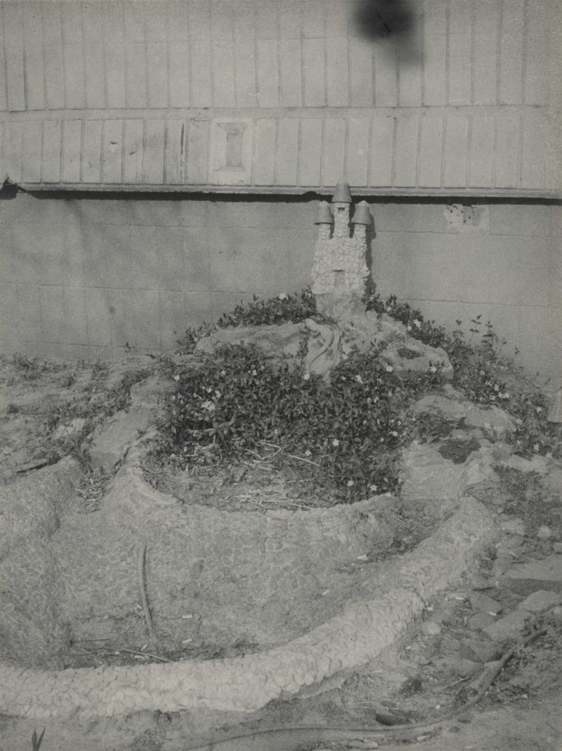 © Anna Pavliuk - Image from the The Sun fell down photography project