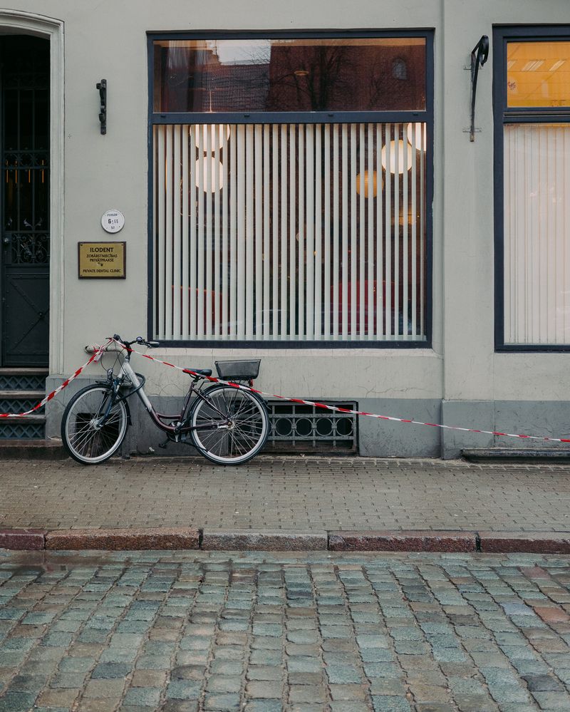 © Igor Trepeshchenok - Image from the The Thin Red And White Line photography project