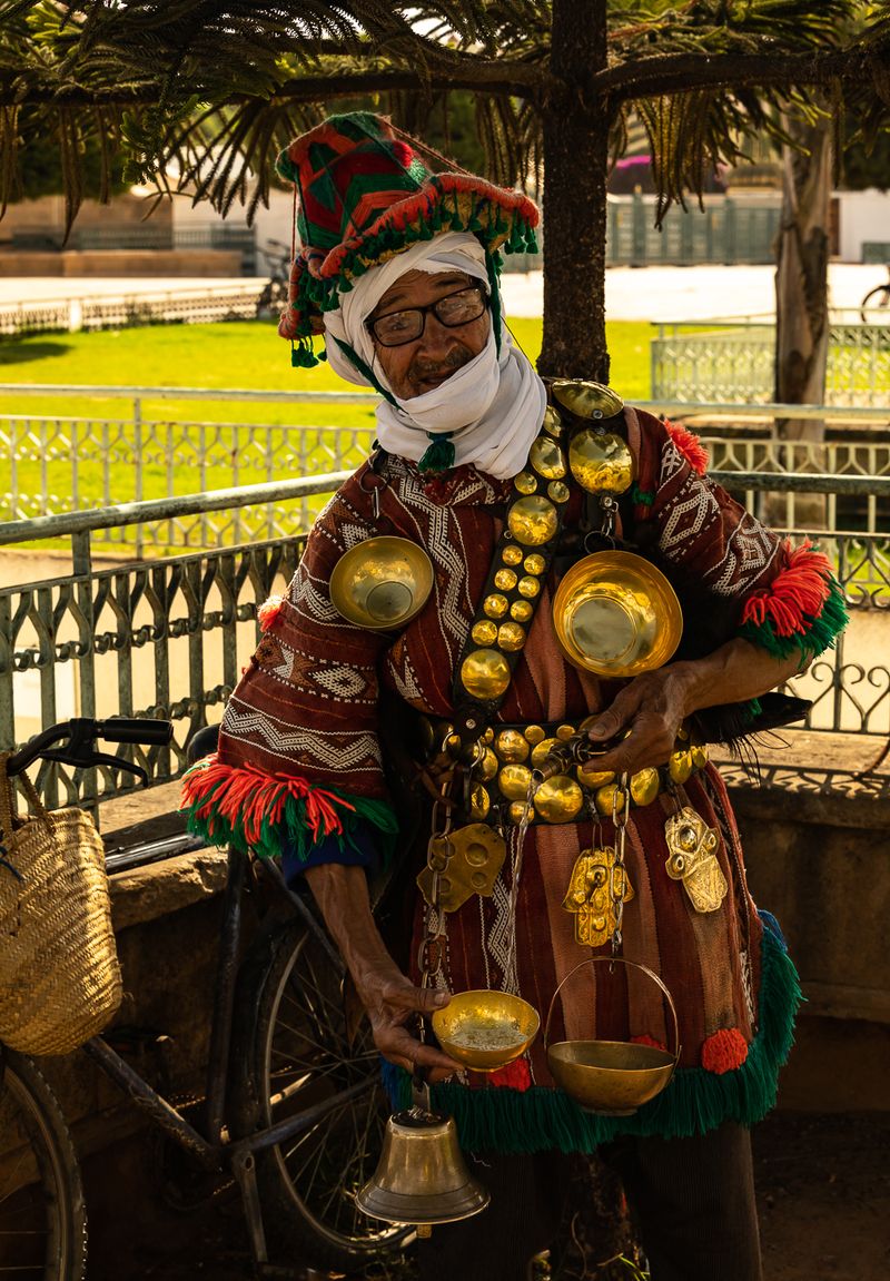 © Amadeu Martinez Silvoso - Old man in typical costumes