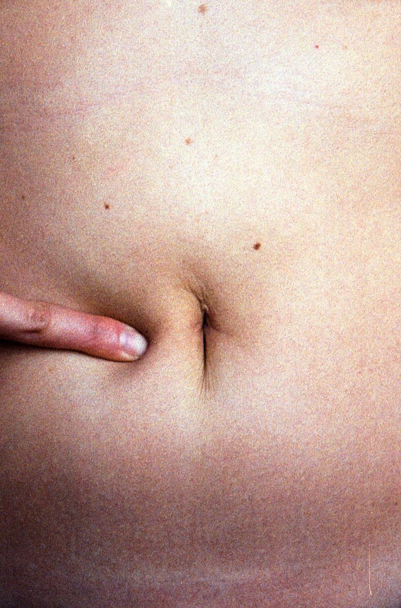 © Fiorella Del Castillo - Image from the Residuos de un contacto: Manipulación photography project