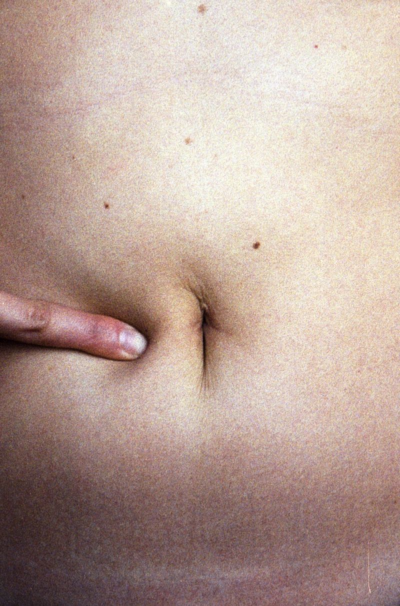 © Fiorella Del Castillo - Image from the Residuos de un contacto: Manipulación photography project