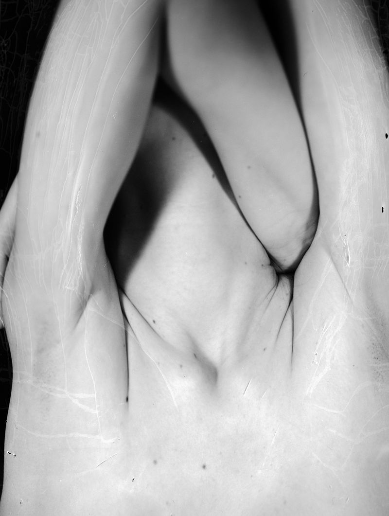 © Fiorella Del Castillo - Image from the Residuos de un contacto: Manipulación photography project