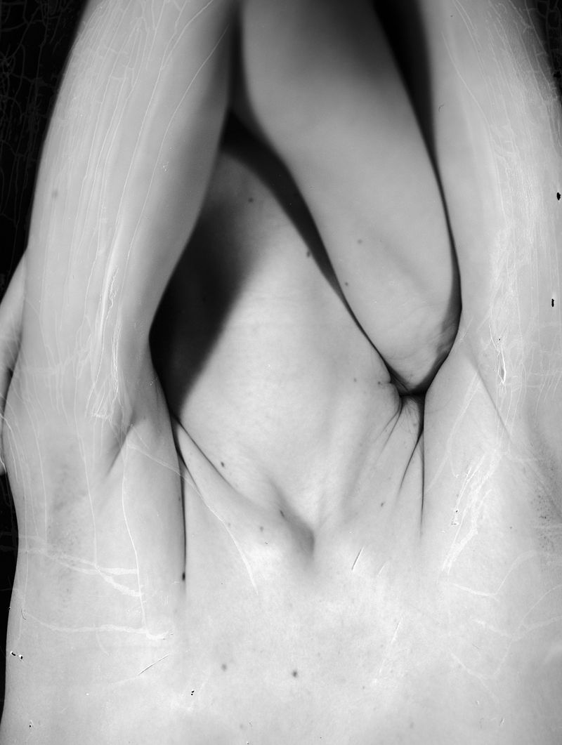 © Fiorella Del Castillo - Image from the Residuos de un contacto: Manipulación photography project