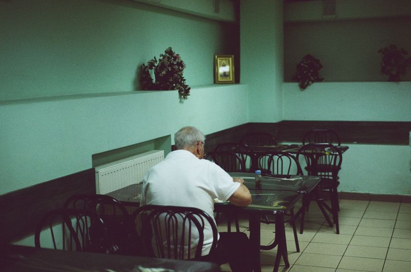 © yeeun kim - It’s a restaurant located underground, with a strong emerald glow.