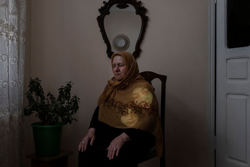 © Sergei Stroitelev - Image from the The Strongest Bond photography project