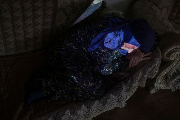 © Sergei Stroitelev - Image from the The Strongest Bond photography project