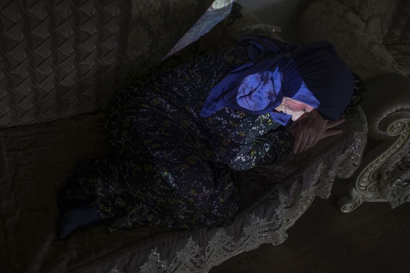 © Sergei Stroitelev - Image from the The Strongest Bond photography project
