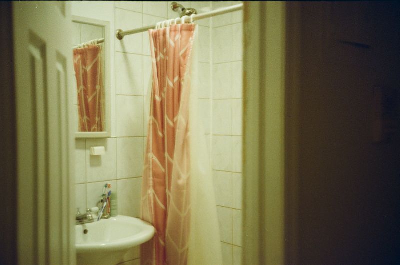 © Esther Zhilin Xiang - Image from the Your Room photography project