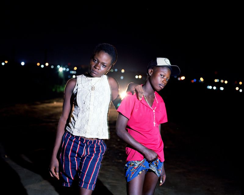 © Ulla Deventer - Ayse and Abigirl, Accra 2017, analog c-print