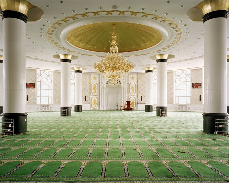 © Li Ming - Image from the Beneath the Citadels: The Visible Islamic World photography project