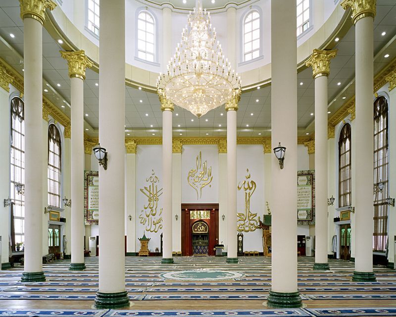 © Li Ming - Image from the Beneath the Citadels: The Visible Islamic World photography project