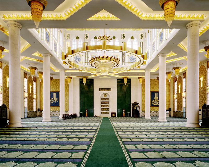 © Li Ming - Image from the Beneath the Citadels: The Visible Islamic World photography project