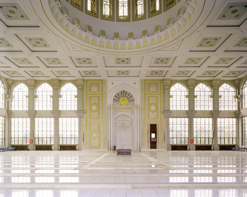 © Li Ming - Image from the Beneath the Citadels: The Visible Islamic World photography project
