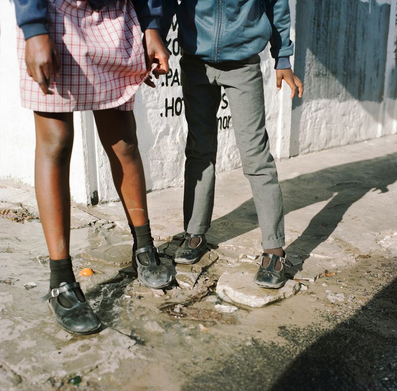 © Laura Pannack - laura pannack_- 5. The journey home from school - analog photograph 10-2023