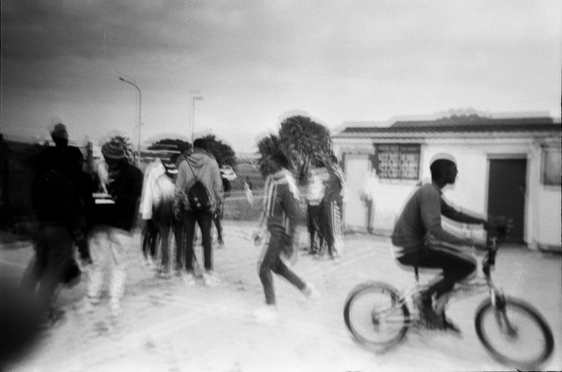 © Laura Pannack - laura pannack_- 13 The journey home from school - analog photograph taken by young person  10-2023