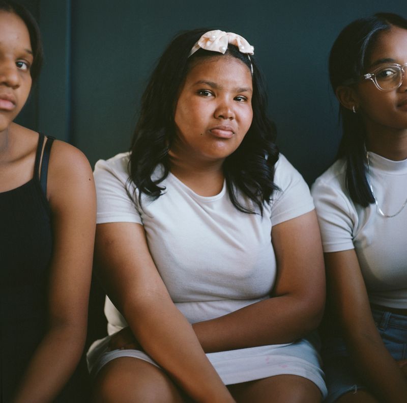 © Laura Pannack - laura pannack_- 5. The journey home from school - analog photograph 10-2023