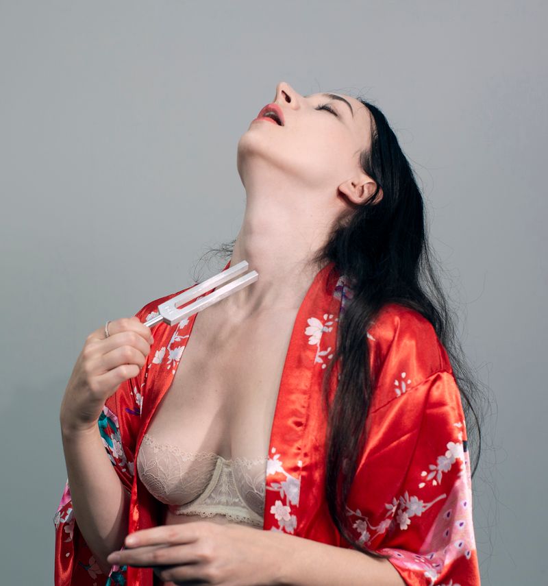 © Izabela Jurcewicz - Healing Tuning Fork (H528)