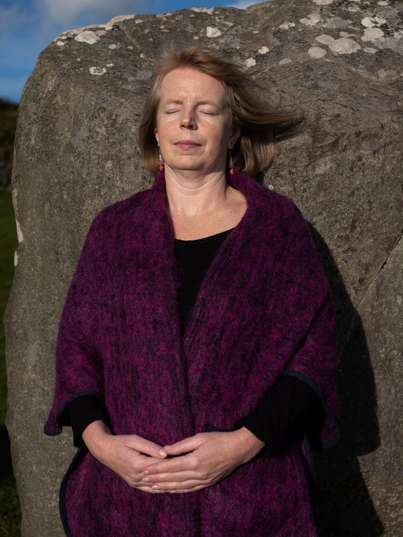 © Izabela Jurcewicz - End-of-Life Doula Melissa meditating